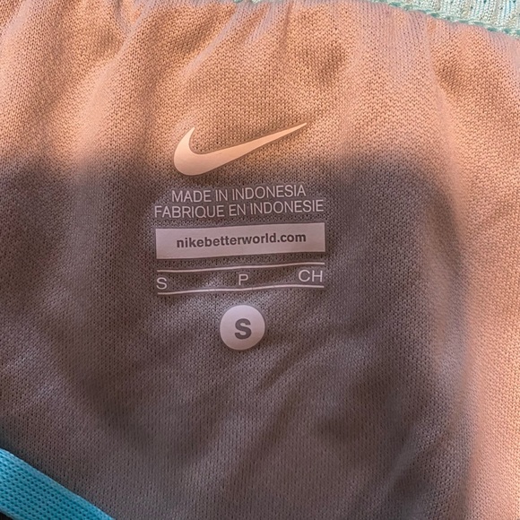 Dri-fit Nike Shorts - Picture 3 of 3